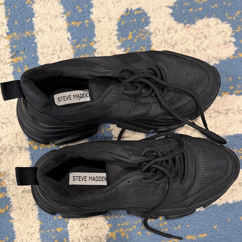Steve Madden Chunky All-Black Sneakers